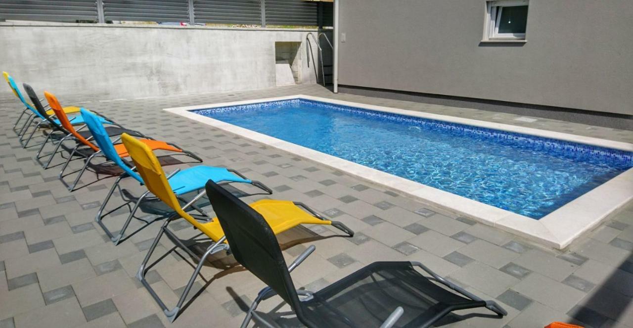 Apartments Ibis Чижичи Экстерьер фото