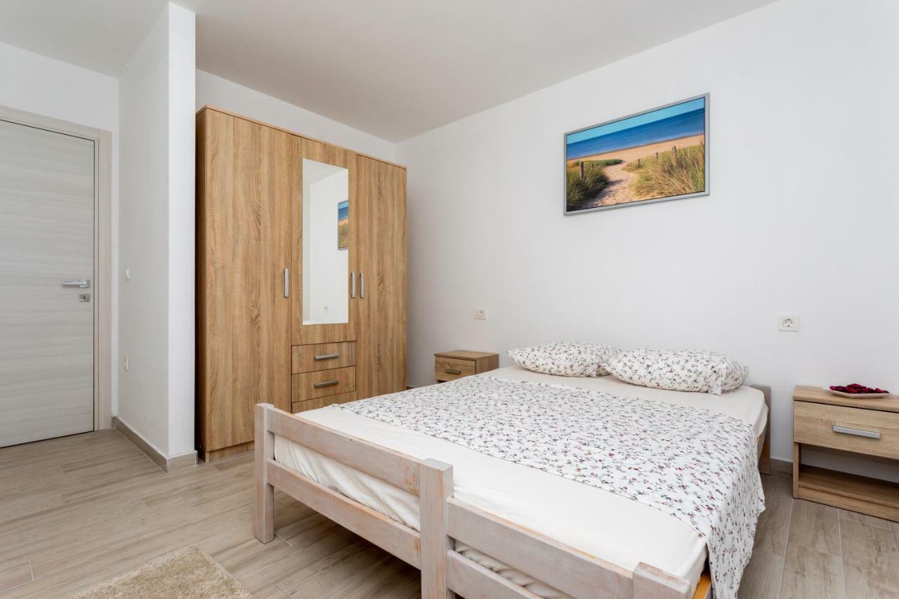 Apartments Ibis Чижичи Экстерьер фото