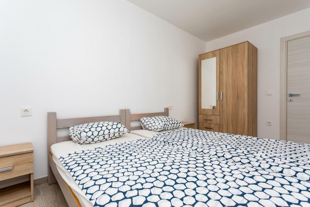 Apartments Ibis Чижичи Экстерьер фото
